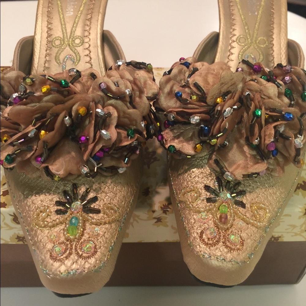 Holiday 🎉Gold, Beaded Mules John Fashion Wedge